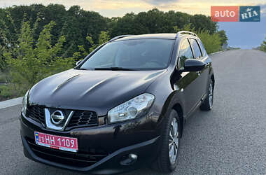 Внедорожник / Кроссовер Nissan Qashqai+2 2011 в 