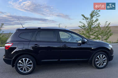 Внедорожник / Кроссовер Nissan Qashqai+2 2011 в 