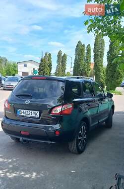 Внедорожник / Кроссовер Nissan Qashqai+2 2011 в 