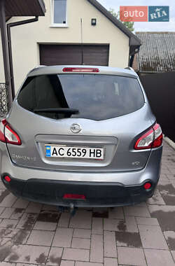 Внедорожник / Кроссовер Nissan Qashqai+2 2010 в 