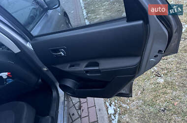 Внедорожник / Кроссовер Nissan Qashqai+2 2010 в 