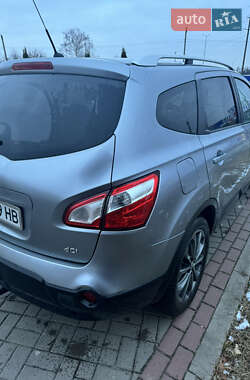 Внедорожник / Кроссовер Nissan Qashqai+2 2010 в 
