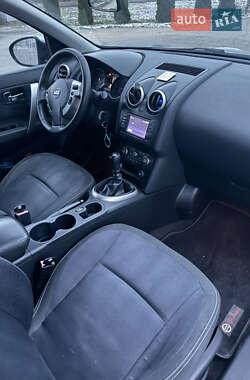 Внедорожник / Кроссовер Nissan Qashqai+2 2010 в 