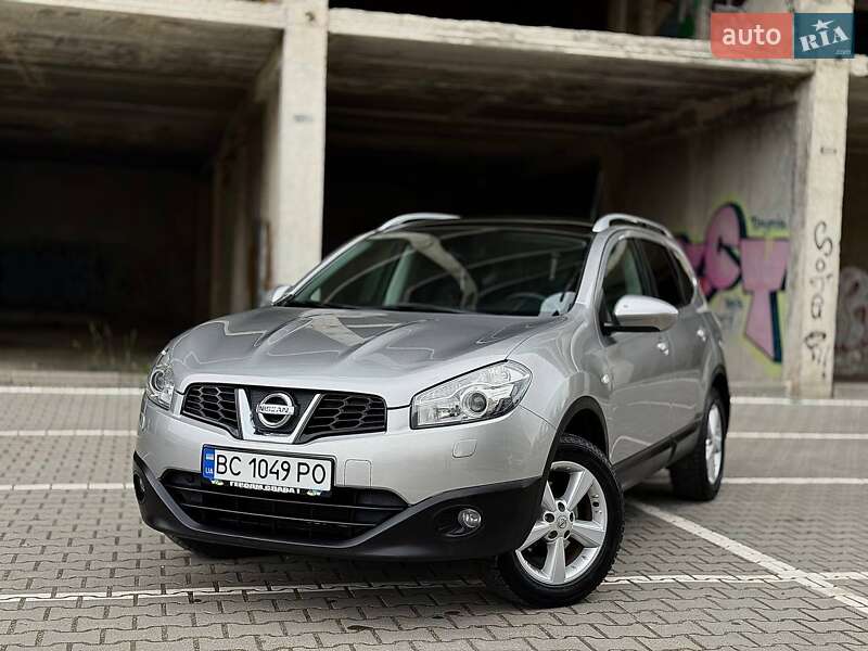 Nissan Qashqai+2 2010