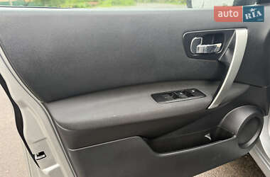 Позашляховик / Кросовер Nissan Qashqai+2 2009 в 