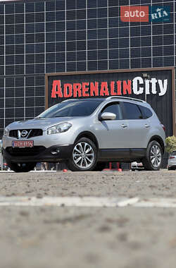 Позашляховик / Кросовер Nissan Qashqai+2 2010 в Луцьку