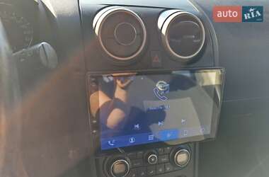 Позашляховик / Кросовер Nissan Qashqai+2 2010 в 