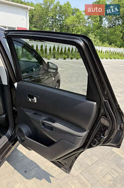 Позашляховик / Кросовер Nissan Qashqai+2 2013 в 