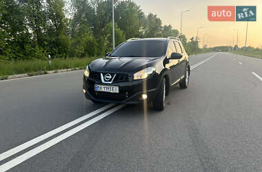 Позашляховик / Кросовер Nissan Qashqai+2 2011 в 