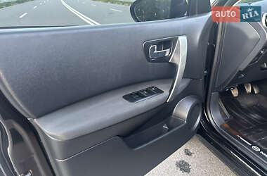 Позашляховик / Кросовер Nissan Qashqai+2 2011 в 