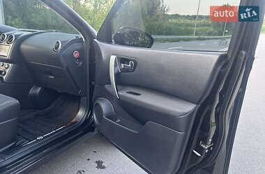 Позашляховик / Кросовер Nissan Qashqai+2 2011 в 