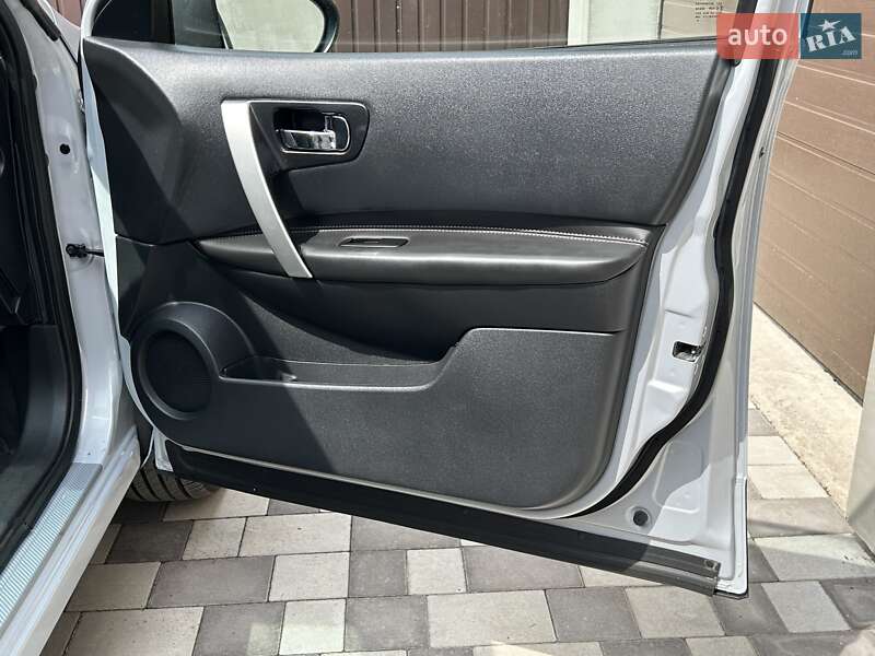 Внедорожник / Кроссовер Nissan Qashqai+2 2009 в Ровно