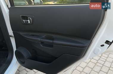 Позашляховик / Кросовер Nissan Qashqai+2 2010 в 