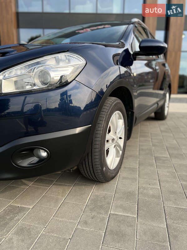 Внедорожник / Кроссовер Nissan Qashqai+2 2011 в Луцке