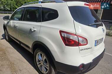 Внедорожник / Кроссовер Nissan Qashqai+2 2011 в 