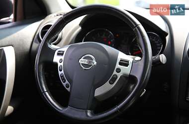 Внедорожник / Кроссовер Nissan Qashqai+2 2011 в 