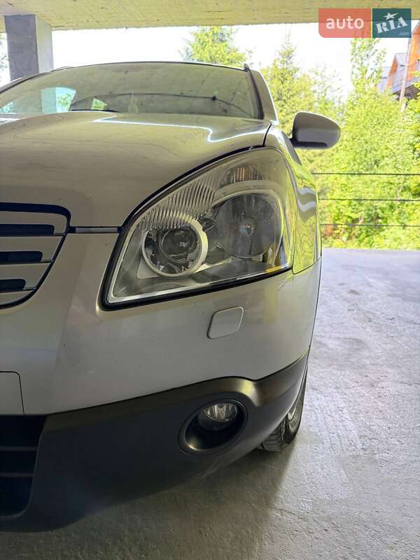Внедорожник / Кроссовер Nissan Qashqai+2 2010 в Микуличине