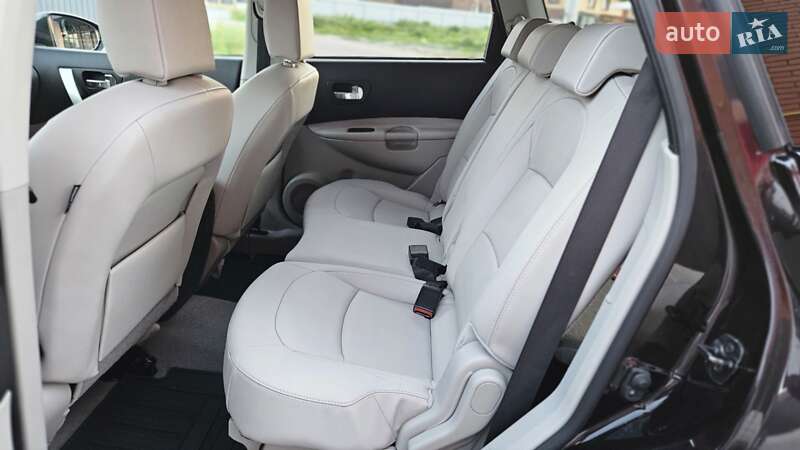 Позашляховик / Кросовер Nissan Qashqai+2 2011 в Вінниці