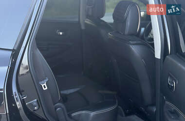 Внедорожник / Кроссовер Nissan Qashqai+2 2011 в 