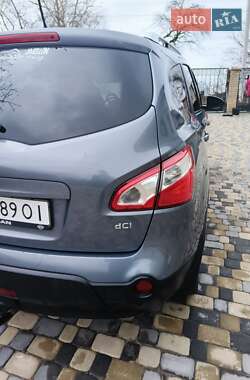 Внедорожник / Кроссовер Nissan Qashqai+2 2010 в 