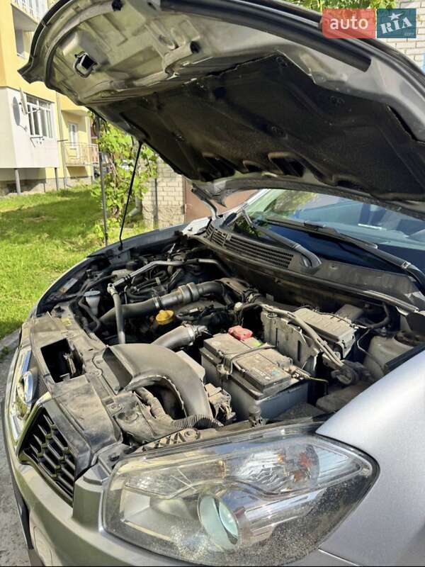 Позашляховик / Кросовер Nissan Qashqai+2 2011 в Самборі фото 18 Позашляховик / Кросовер Nissan Qashqai+2 2011 в Самборі