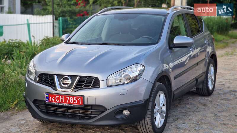 Nissan Qashqai+2 2011