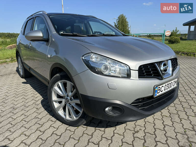 Nissan Qashqai+2 2012