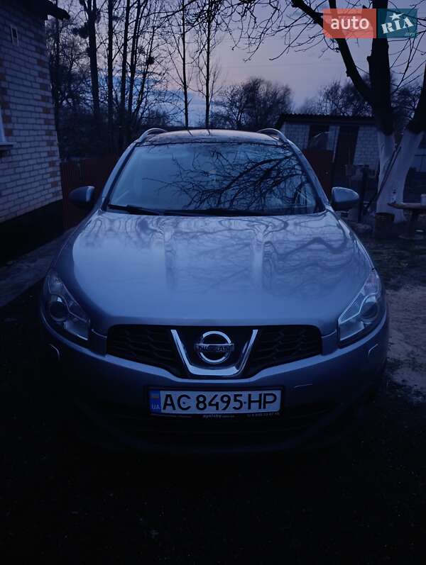 Nissan Qashqai+2 2011
