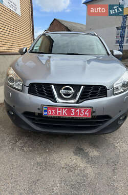 Позашляховик / Кросовер Nissan Qashqai+2 2011 в Олевську
