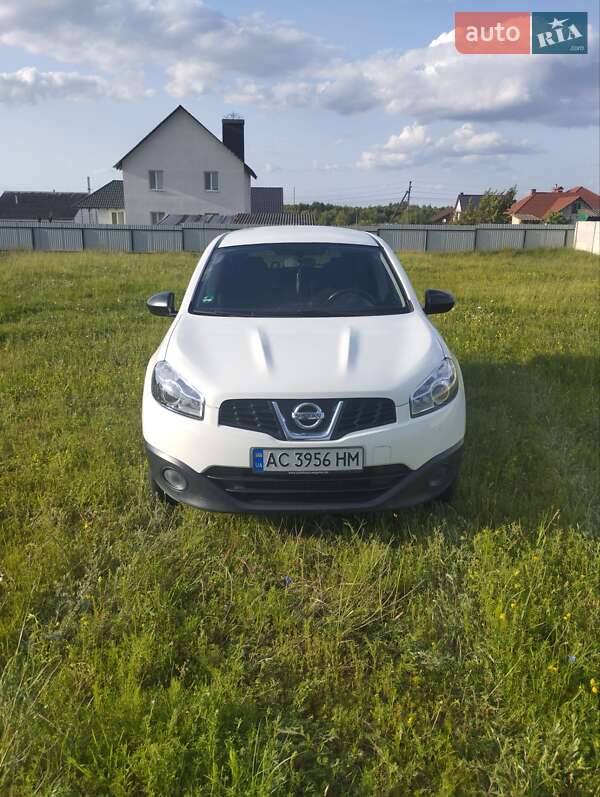 Внедорожник / Кроссовер Nissan Qashqai+2 2011 в Старой Выжевке