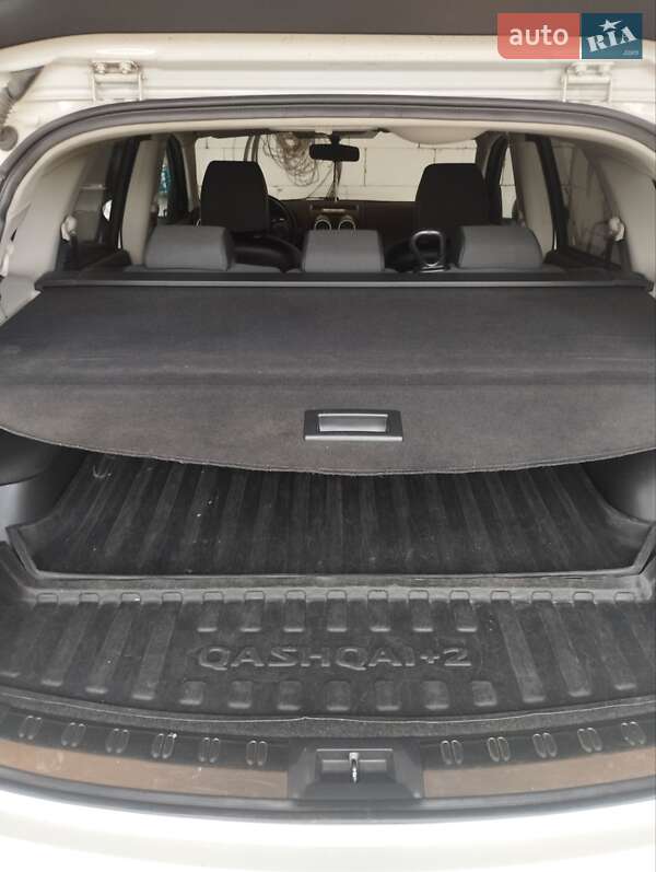 Внедорожник / Кроссовер Nissan Qashqai+2 2011 в Старой Выжевке