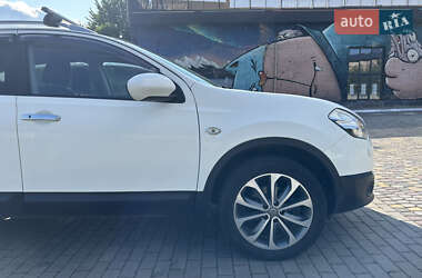 Внедорожник / Кроссовер Nissan Qashqai+2 2012 в 