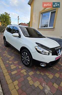 Позашляховик / Кросовер Nissan Qashqai+2 2011 в Дубні
