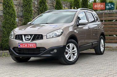Позашляховик / Кросовер Nissan Qashqai+2 2011 в Стрию