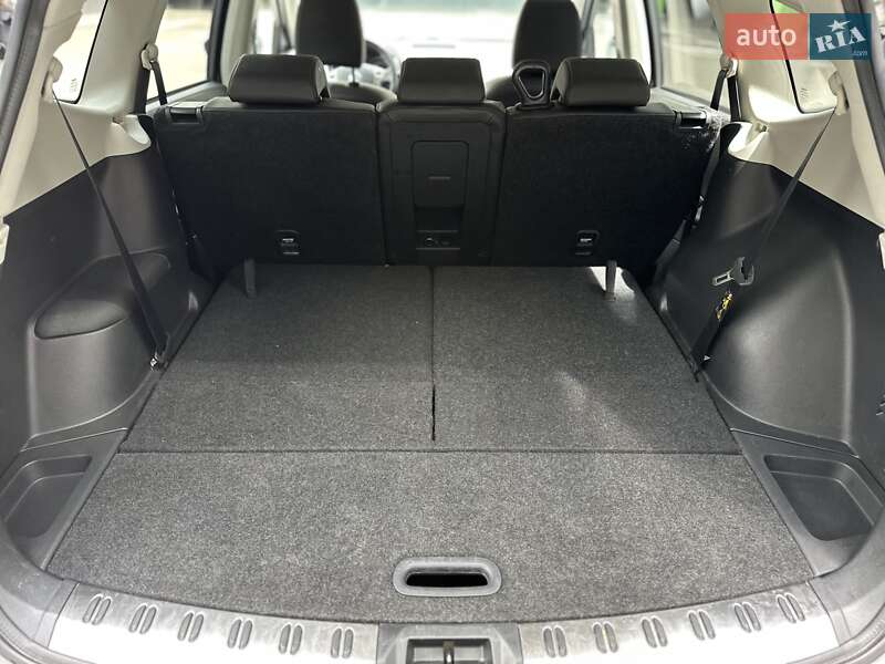 Позашляховик / Кросовер Nissan Qashqai+2 2012 в Києві