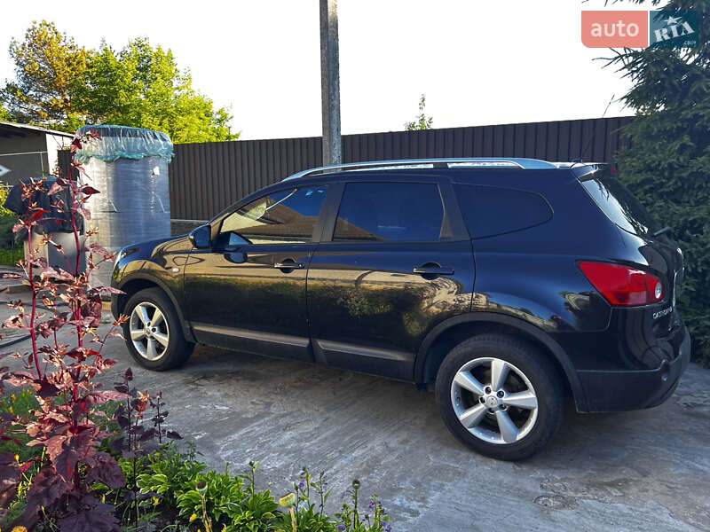 Внедорожник / Кроссовер Nissan Qashqai+2 2009 в Коростышеве