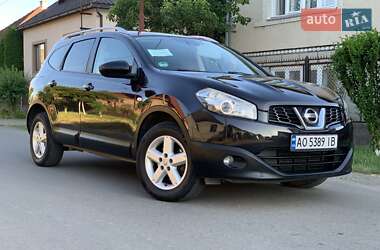 Позашляховик / Кросовер Nissan Qashqai+2 2011 в Сваляві