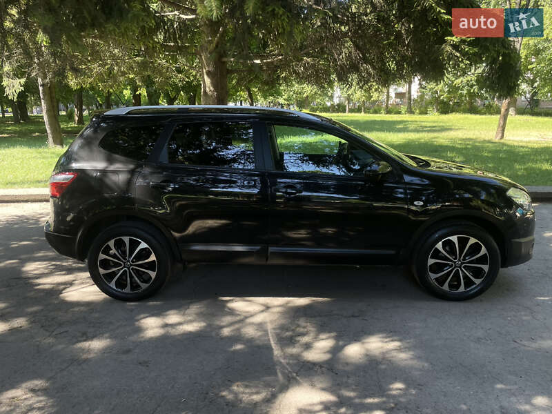 Позашляховик / Кросовер Nissan Qashqai+2 2011 в Рівному