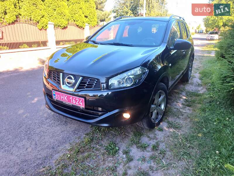 Позашляховик / Кросовер Nissan Qashqai+2 2010 в Луцьку