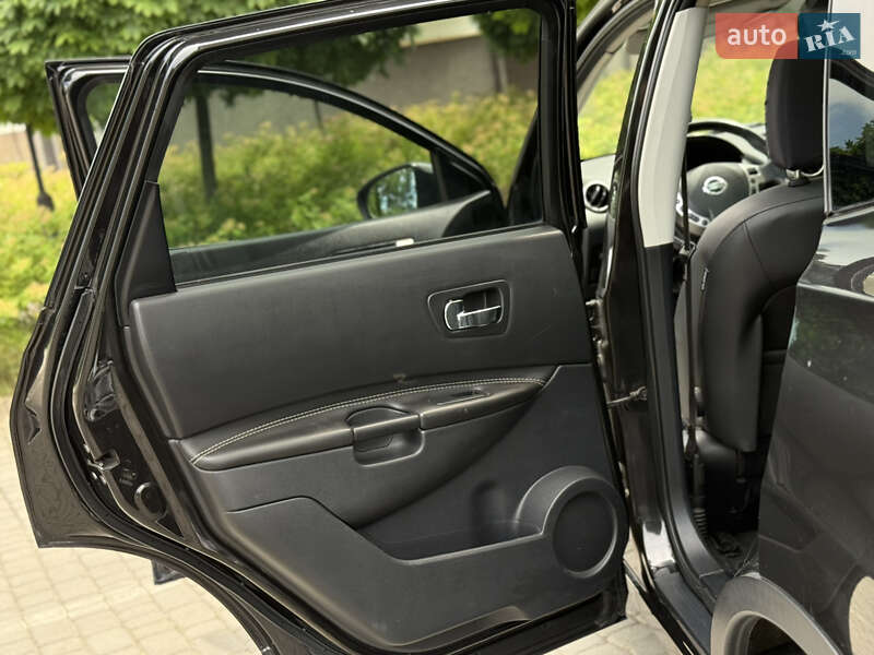Внедорожник / Кроссовер Nissan Qashqai+2 2013 в Ивано-Франковске
