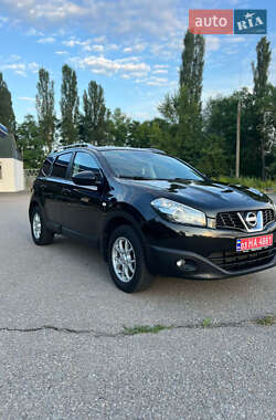 Позашляховик / Кросовер Nissan Qashqai+2 2011 в Житомирі