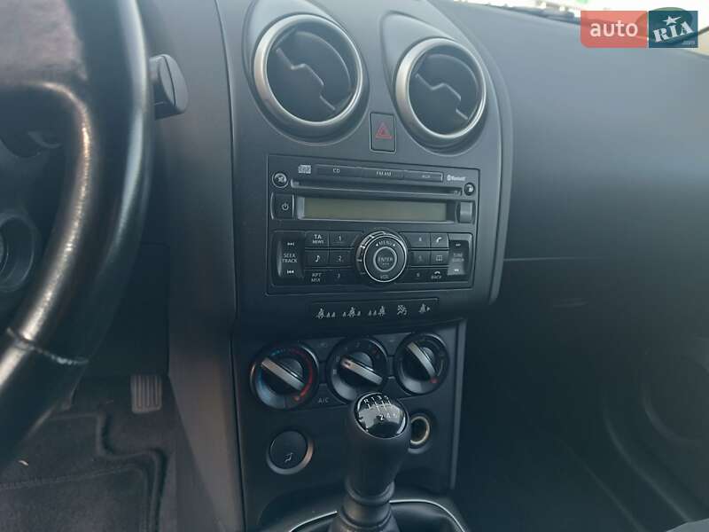 Позашляховик / Кросовер Nissan Qashqai+2 2010 в Луцьку