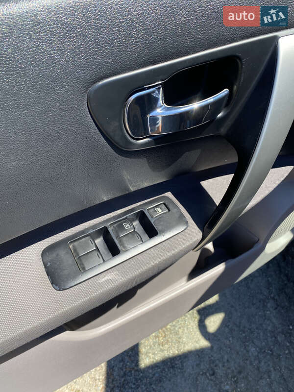 Внедорожник / Кроссовер Nissan Qashqai+2 2008 в Харькове