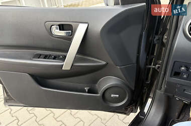 Внедорожник / Кроссовер Nissan Qashqai+2 2010 в 