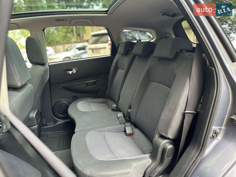 Позашляховик / Кросовер Nissan Qashqai+2 2009 в Івано-Франківську
