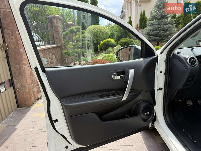 Внедорожник / Кроссовер Nissan Qashqai+2 2013 в Тернополе