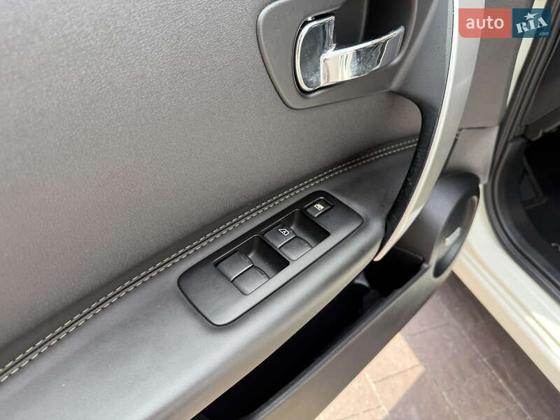 Внедорожник / Кроссовер Nissan Qashqai+2 2013 в Тернополе