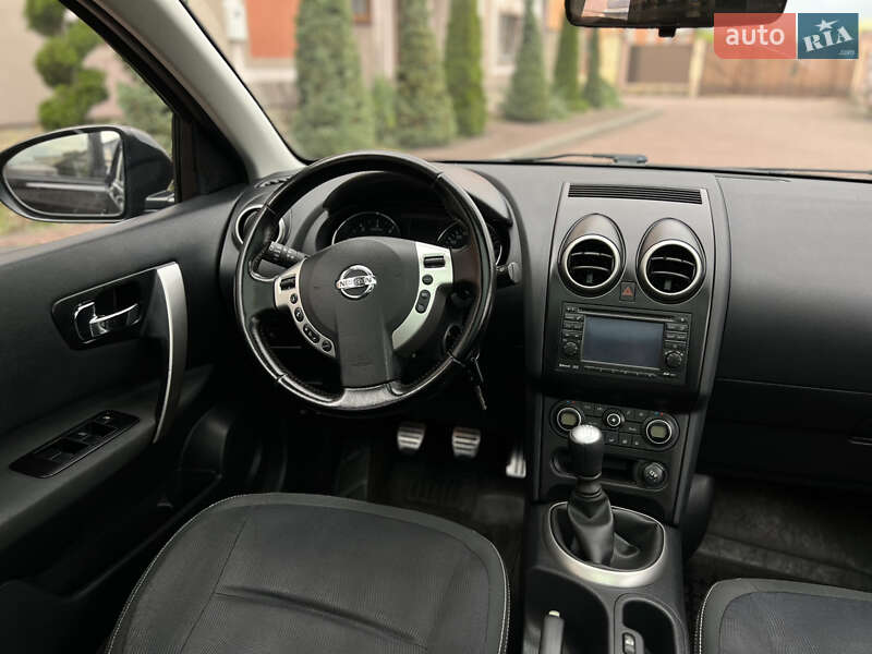 Внедорожник / Кроссовер Nissan Qashqai+2 2011 в Стрые