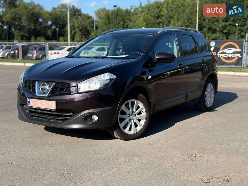Внедорожник / Кроссовер Nissan Qashqai+2 2011 в 