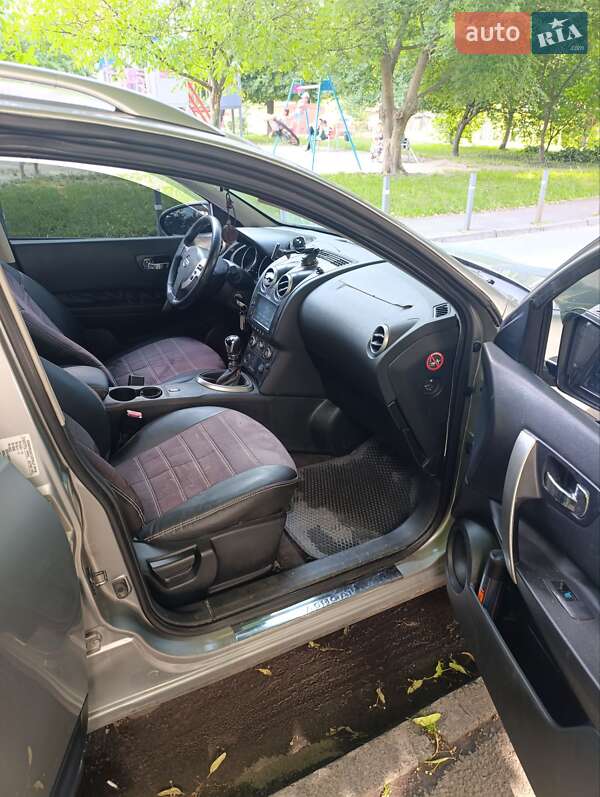 Внедорожник / Кроссовер Nissan Qashqai+2 2009 в Львове
